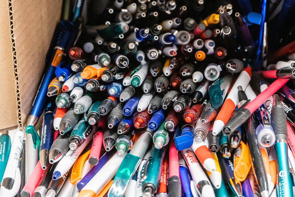 Box Of Misprint Pens - Metal - Ink Ballpoint Bulk Ballpoint Retractable Box Of Misprint Pens - Metal - Ink Ballpoint Bulk Ballpoint Retractable
